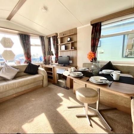 Swift Loire Hotel Jaywick Sands ภายนอก รูปภาพ