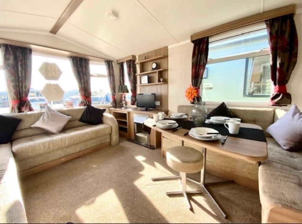 Swift Loire Hotel Jaywick Sands ภายนอก รูปภาพ